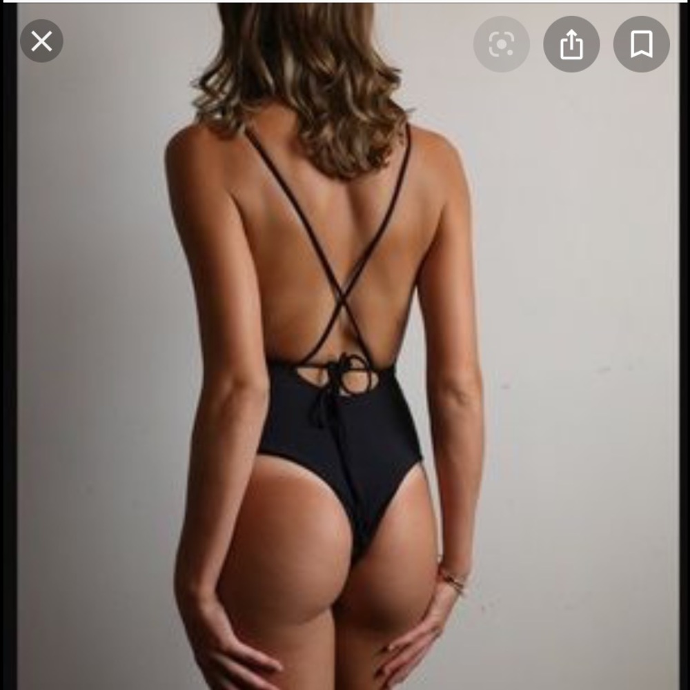 Benoa one piece